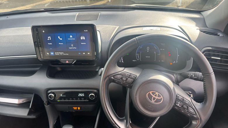 Toyota Yaris 1.5 Hybrid Design 5dr CVT Hybrid Hatchback